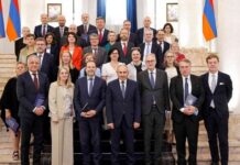 Paşinyan EU səfiriləri ilə Ermənistan-Azərbaycan sülh prosesini müzakirə edir. painyan-eu-sfirilri-il-ermnistan-azrbaycan-slh-prosesini-mzakir-edir