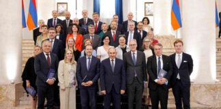 Paşinyan EU səfiriləri ilə Ermənistan-Azərbaycan sülh prosesini müzakirə edir. painyan-eu-sfirilri-il-ermnistan-azrbaycan-slh-prosesini-mzakir-edir